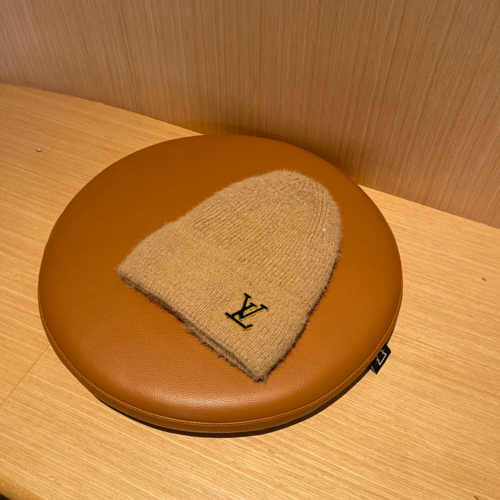 LOUIS VUITTON BEANIE HAT IN LIGHT BROWN WOOL 803044