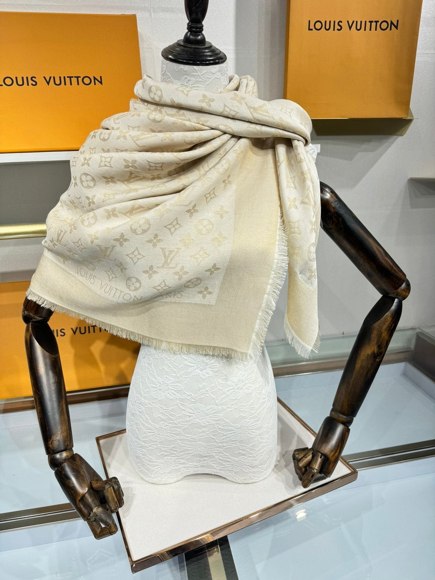 LOUIS VUITTON LV SCARF 140 CM IN WOOL MIX SILK 693013