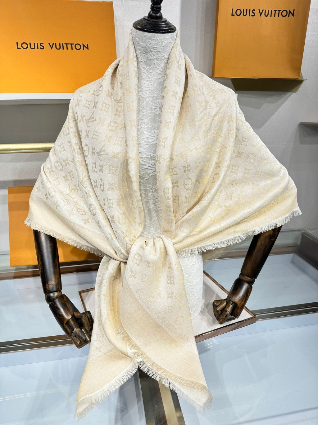 LOUIS VUITTON LV SCARF 140 CM IN WOOL MIX SILK 693013