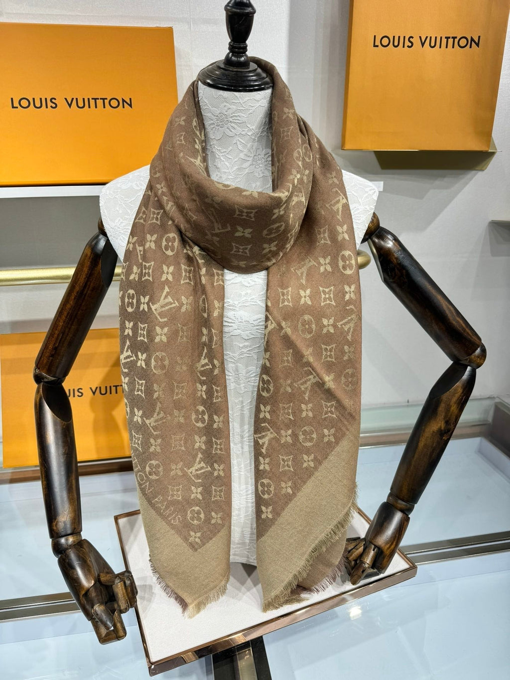 LOUIS VUITTON LV SCARF 140 CM IN WOOL MIX SILK 693014