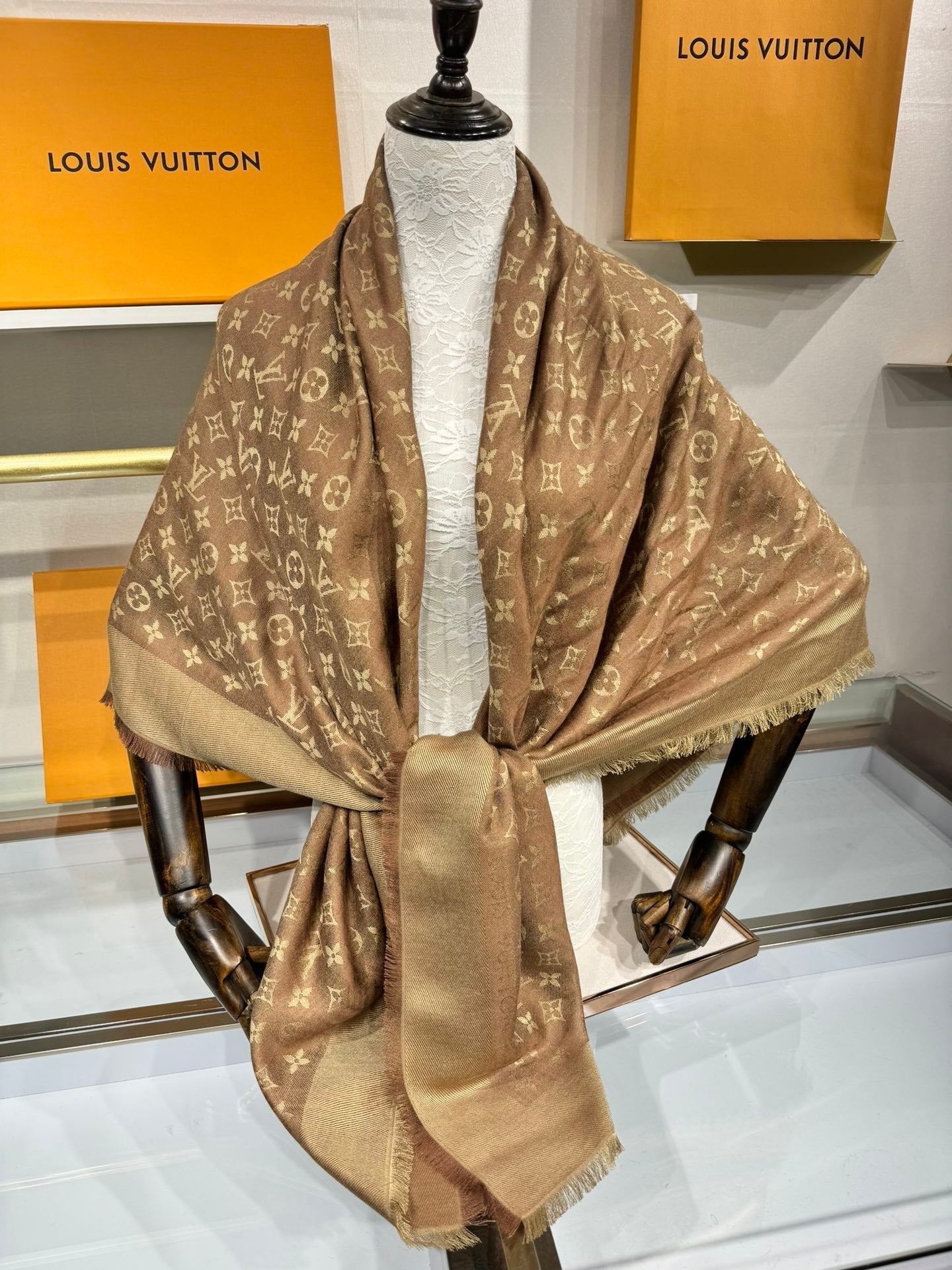 LOUIS VUITTON LV SCARF 140 CM IN WOOL MIX SILK 693014