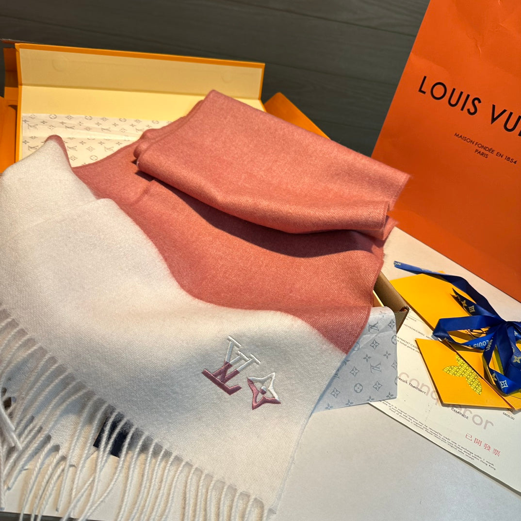 LOUIS VUITTON SCARF 185 CM IN BLUSH PINK MIX WHITE CASHMERE 390094