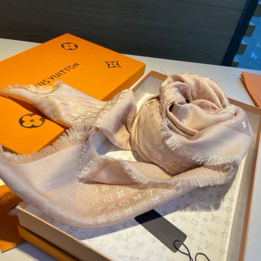 LOUIS VUITTON MONOGRAM SHINE SCARF 120 CM IN METALLIC BEIGE WOOL AND MULBERRY SILK 398197