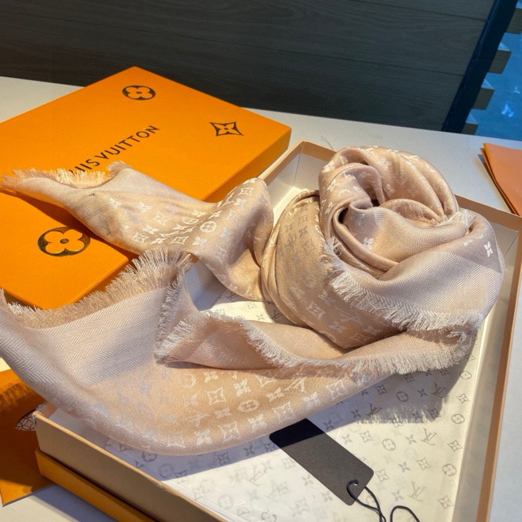 LOUIS VUITTON MONOGRAM SHINE SCARF 120 CM IN METALLIC BEIGE WOOL AND MULBERRY SILK 398197