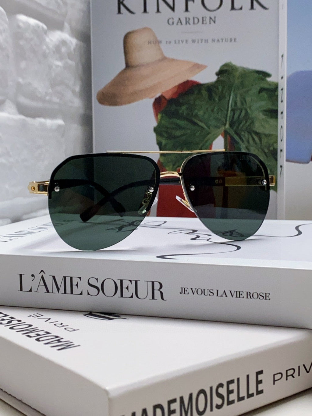 LOUIS VUITTON PILOT SUNGLASSES 582589 IN GOLD METAL DARK GREEN LENSES