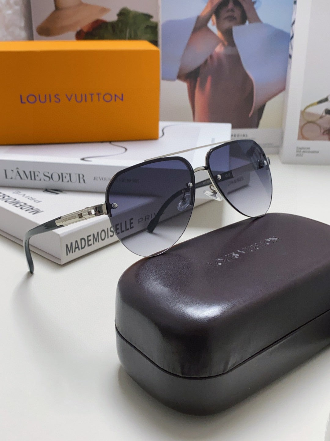 LOUIS VUITTON PILOT SUNGLASSES 582590 IN SILVER METAL GREY SMOKE LENSES