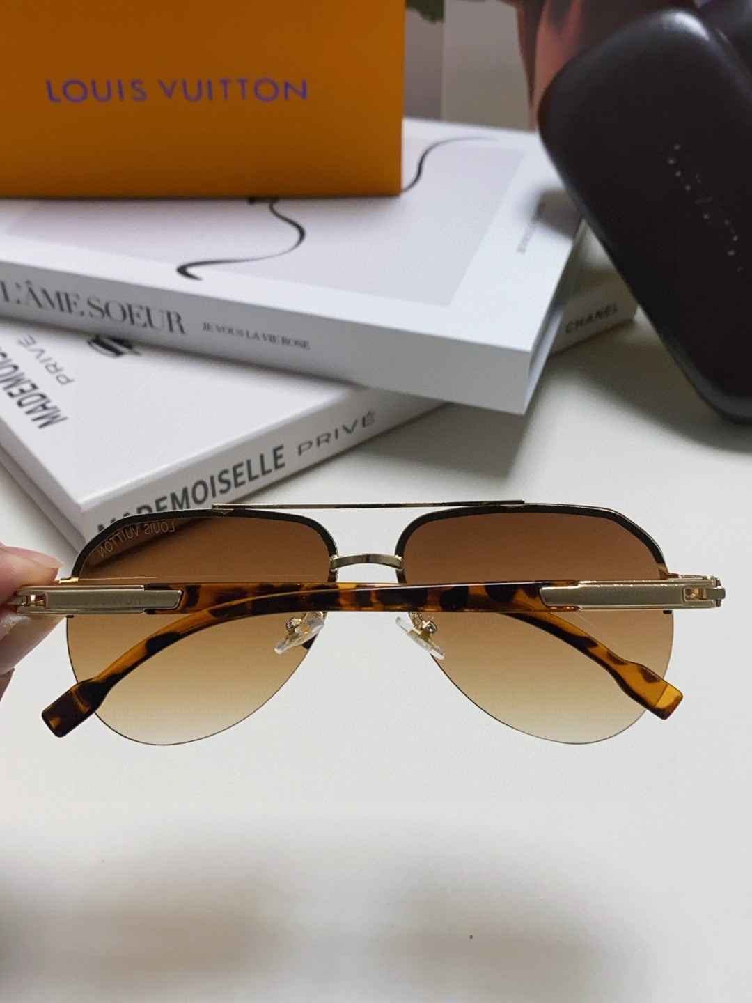 LOUIS VUITTON PILOT SUNGLASSES 582591 IN HAVANA METAL BROWN SMOKE LENSES