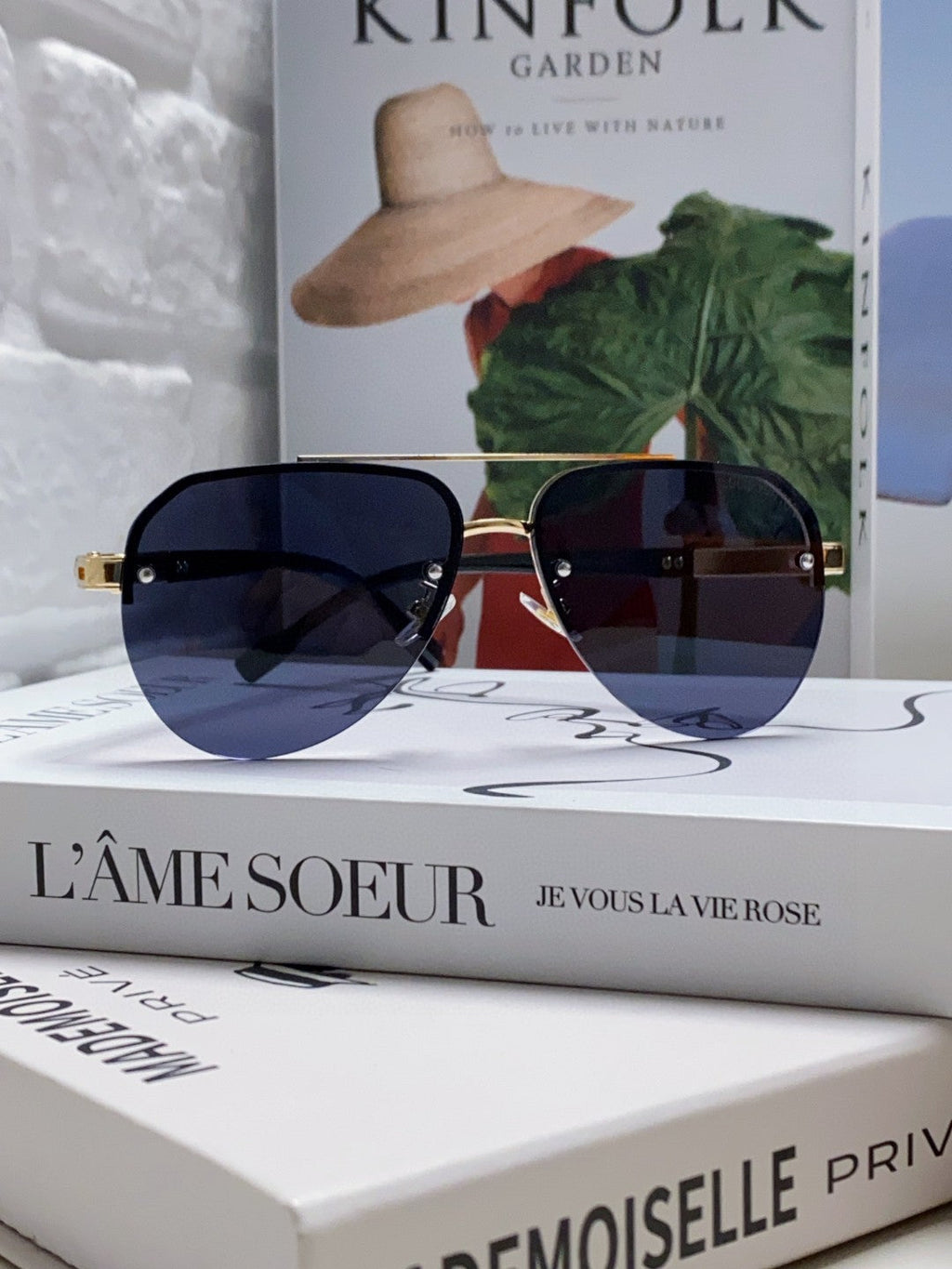 LOUIS VUITTON PILOT SUNGLASSES 582592 IN GOLD METAL BLACK LENSES