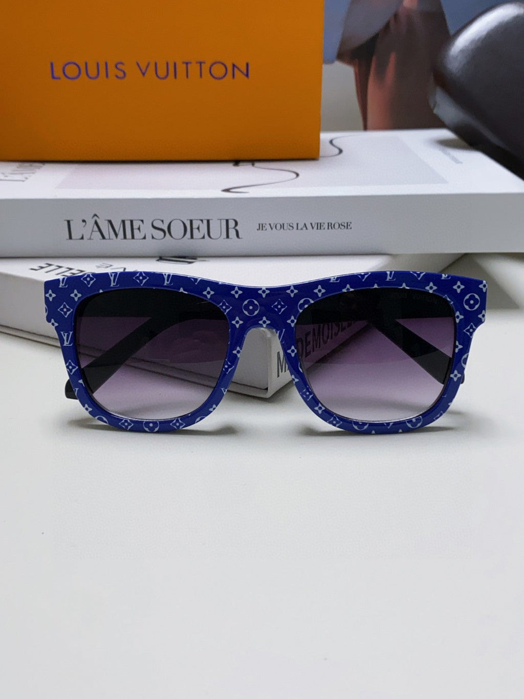 LOUIS VUITTON MONOGRAM SUNGLASS 581385 IN BLUE ACETATE FRAME