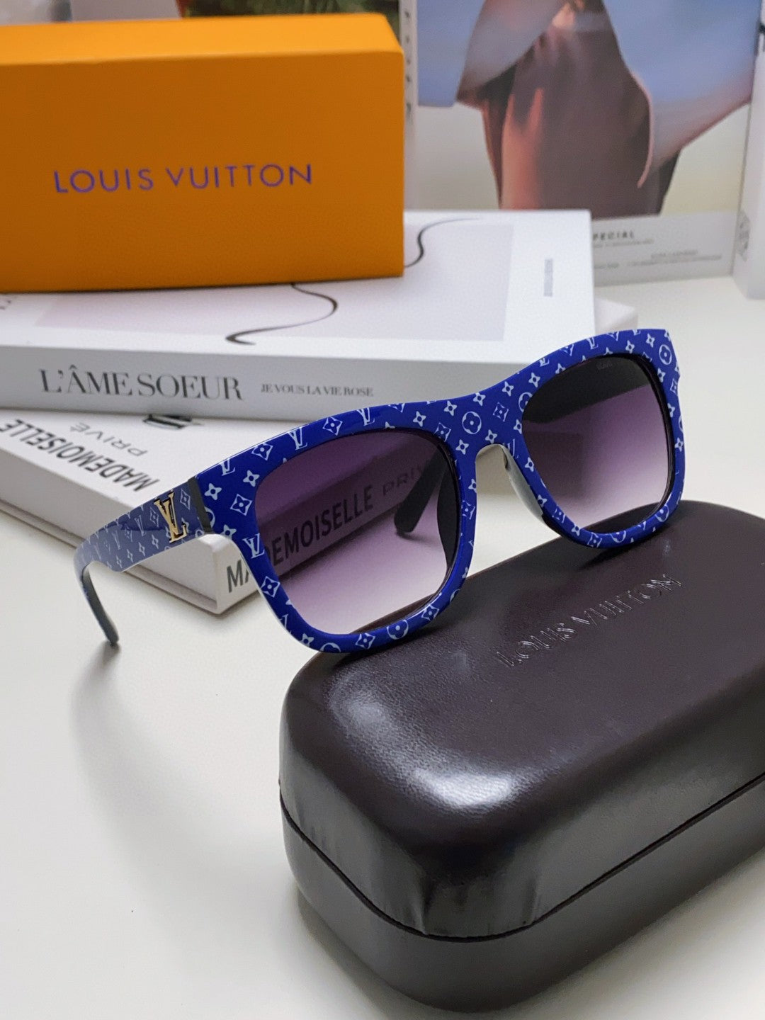 LOUIS VUITTON MONOGRAM SUNGLASS 581385 IN BLUE ACETATE FRAME