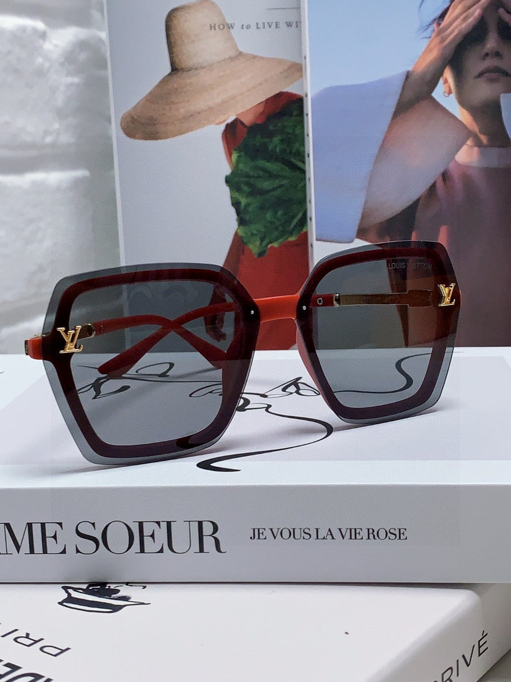 LOUIS VUITTON SQUARE SUNGLASSES 581355 IN RED ACETATE GREY LENSES