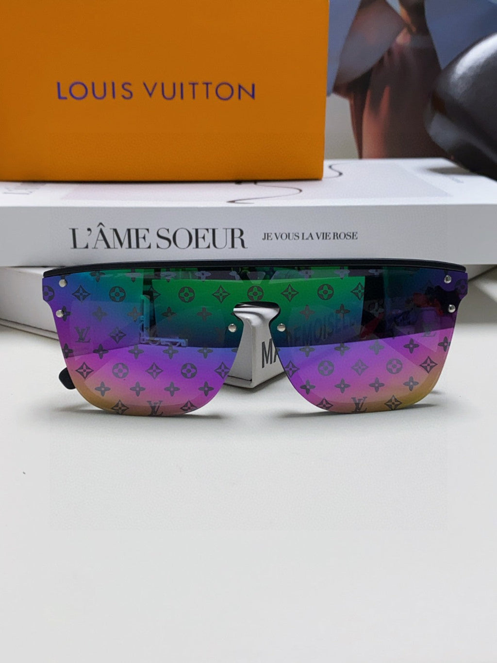 LOUIS VUITTON WAIMEA SUNGLASSES 581361 IN MULTICOLOR ACETATE MONOGRAM ON LENS