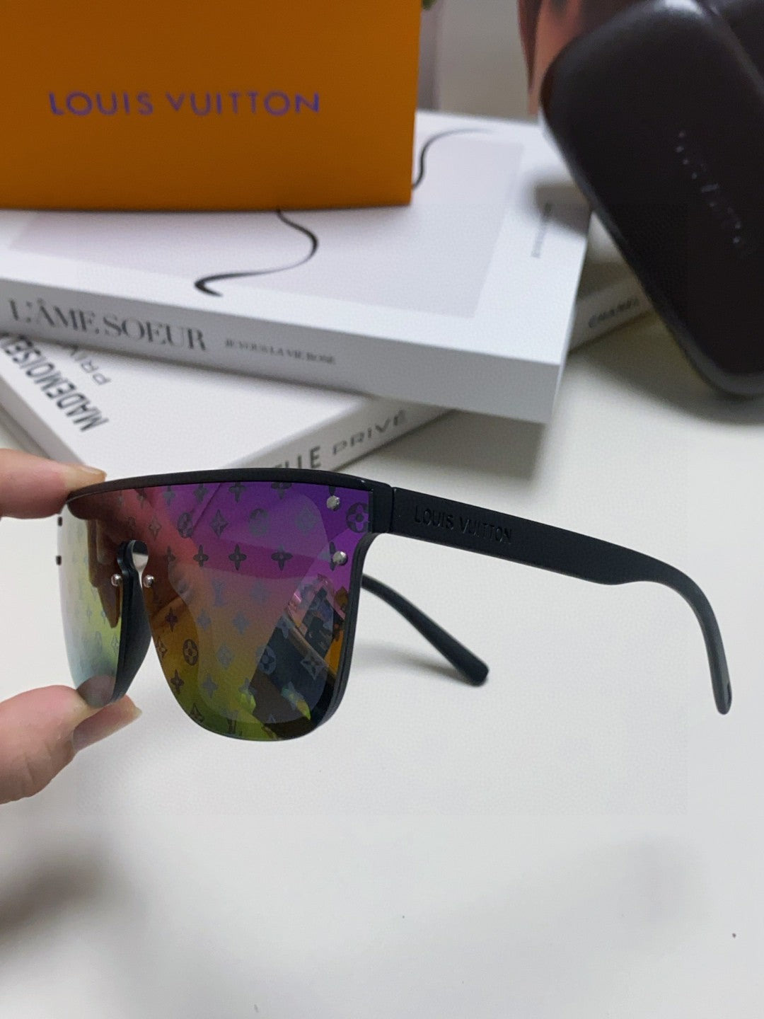 LOUIS VUITTON WAIMEA SUNGLASSES 581361 IN MULTICOLOR ACETATE MONOGRAM ON LENS