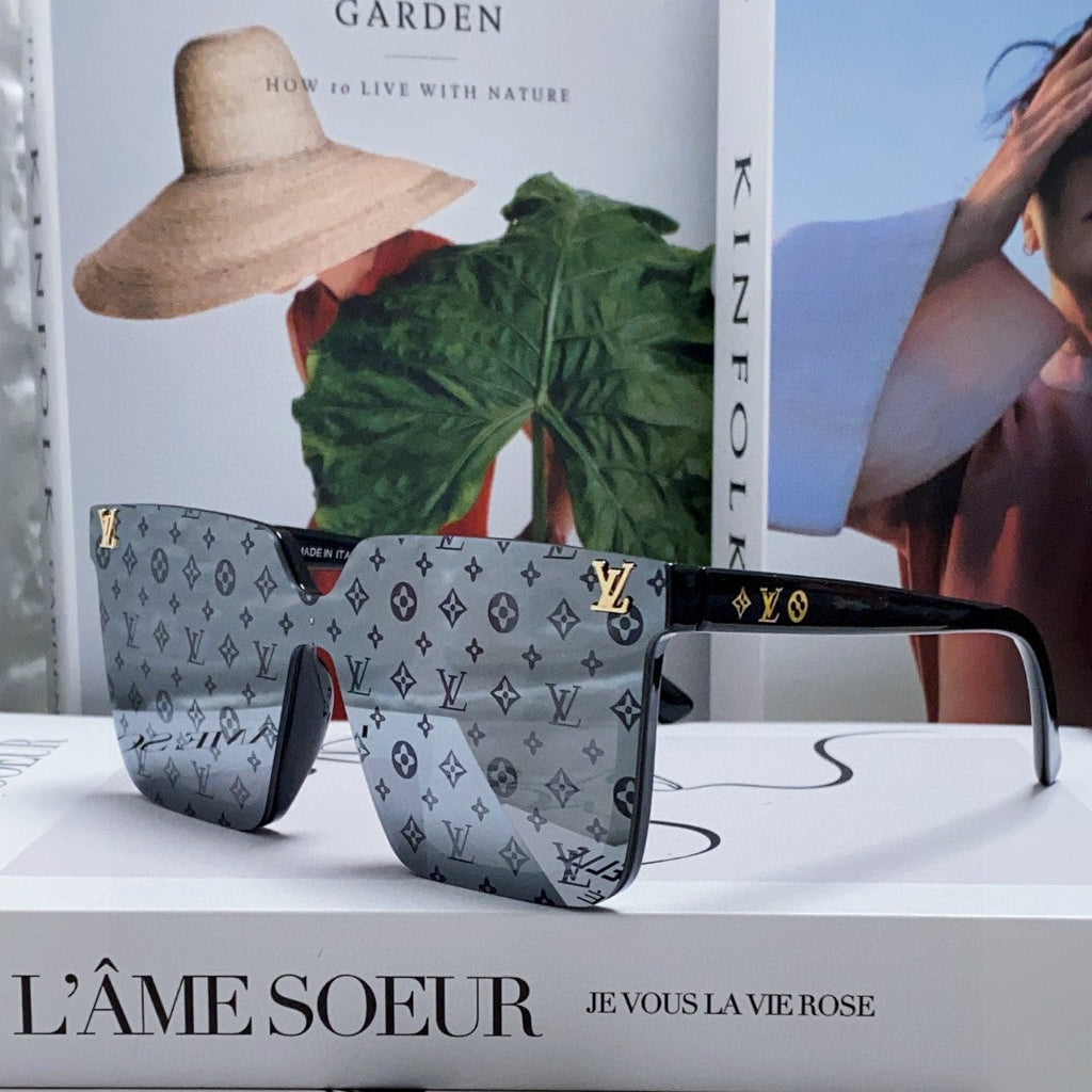 LOUIS VUITTON SQUARE SUNGLASS 581366 IN BLACK ACETATE MONOGRAM MASK ON LENS