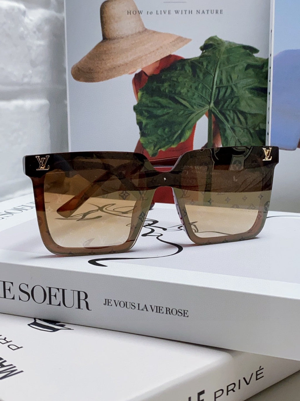 LOUIS VUITTON SQUARE SUNGLASS 581367 IN BROWN ACETATE MONOGRAM MASK ON LENS