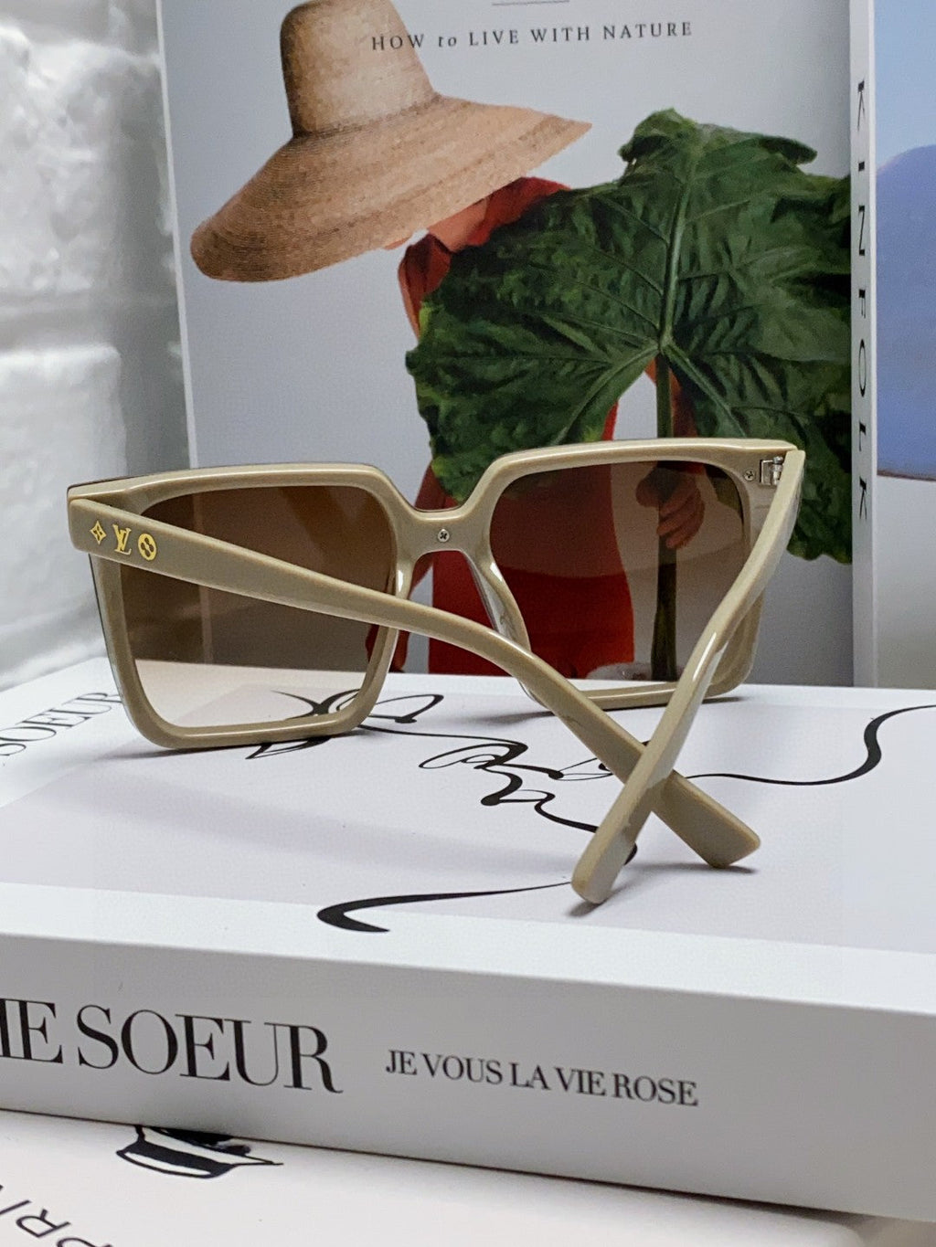 LOUIS VUITTON SQUARE SUNGLASS 581368 IN BEIGE ACETATE