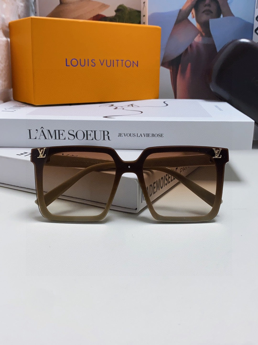 LOUIS VUITTON SQUARE SUNGLASS 581368 IN BEIGE ACETATE