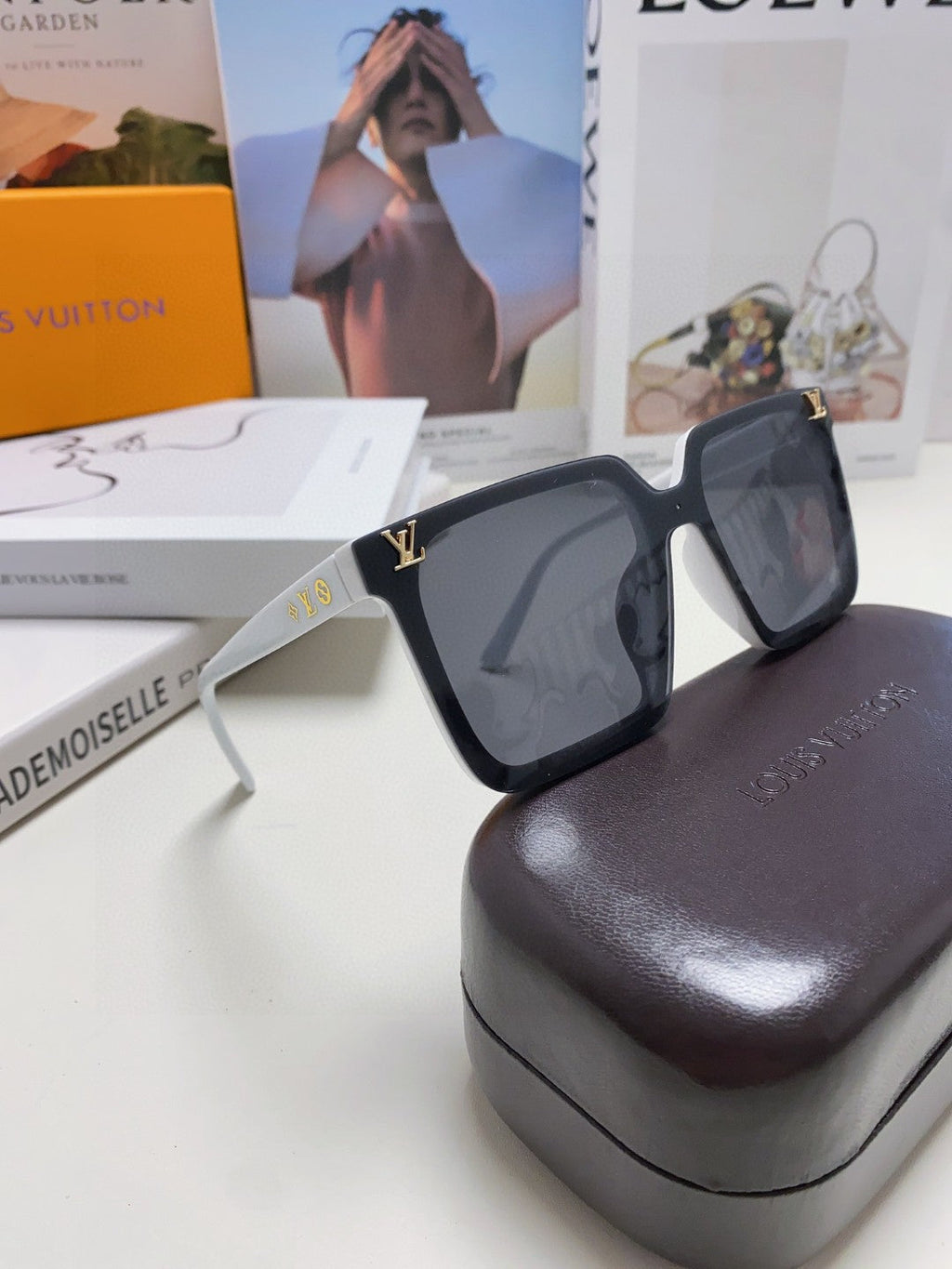 LOUIS VUITTON SQUARE SUNGLASS 581369 IN WHITE ACETATE