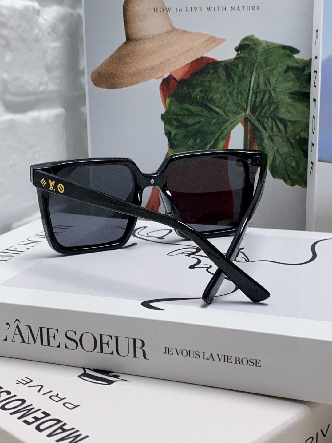 LOUIS VUITTON SQUARE SUNGLASS 581370 IN BLACK ACETATE