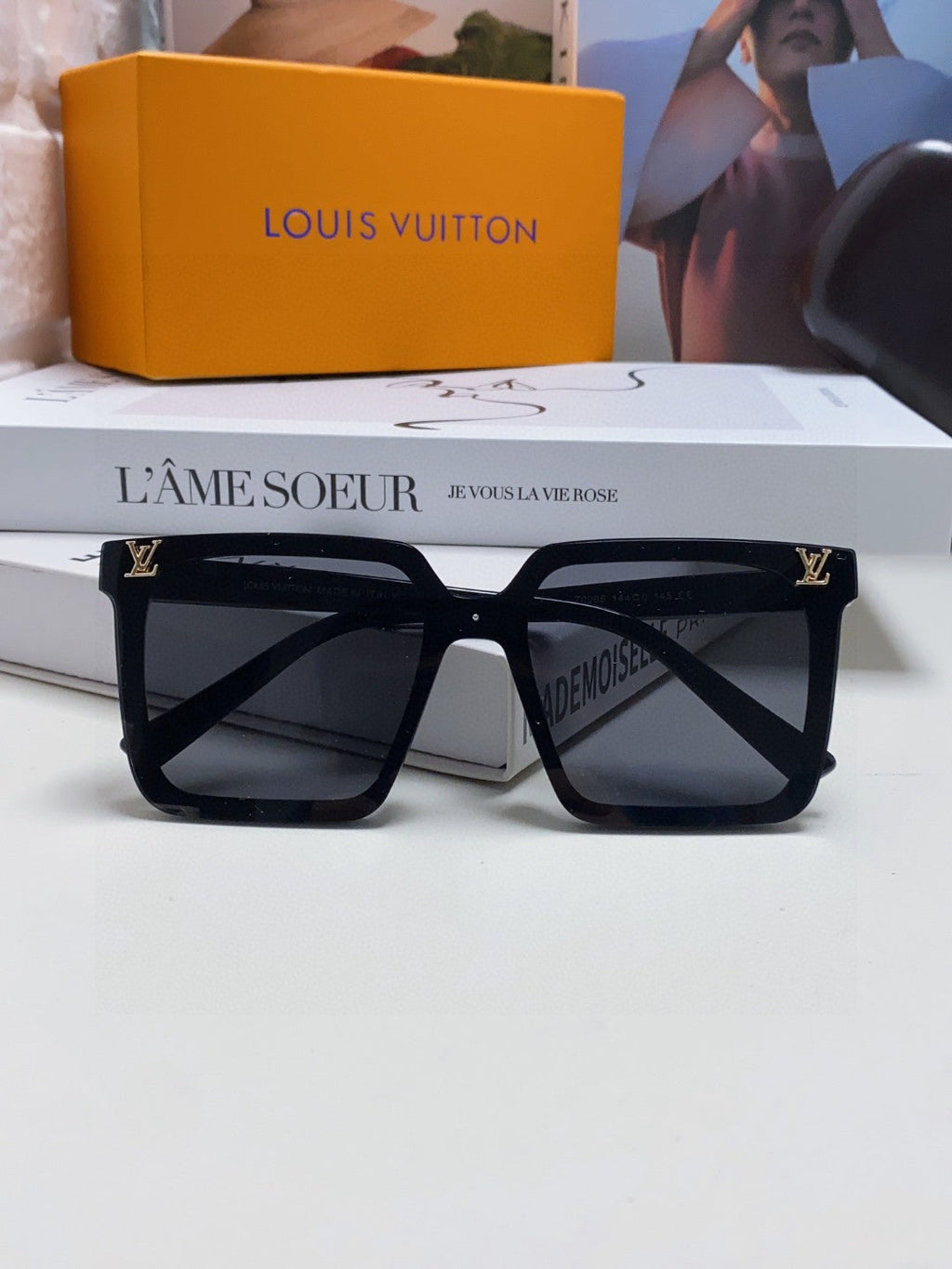 LOUIS VUITTON SQUARE SUNGLASS 581370 IN BLACK ACETATE