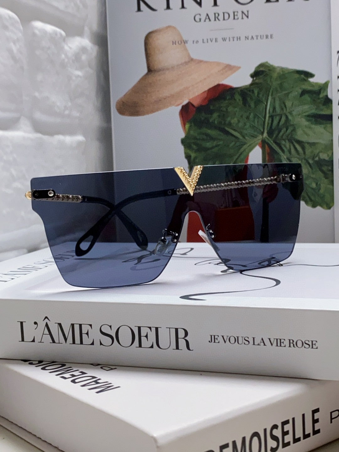 LOUIS VUITTON SQUARE SUNGLASS 581372 IN GOLD METAL GREY LENSES