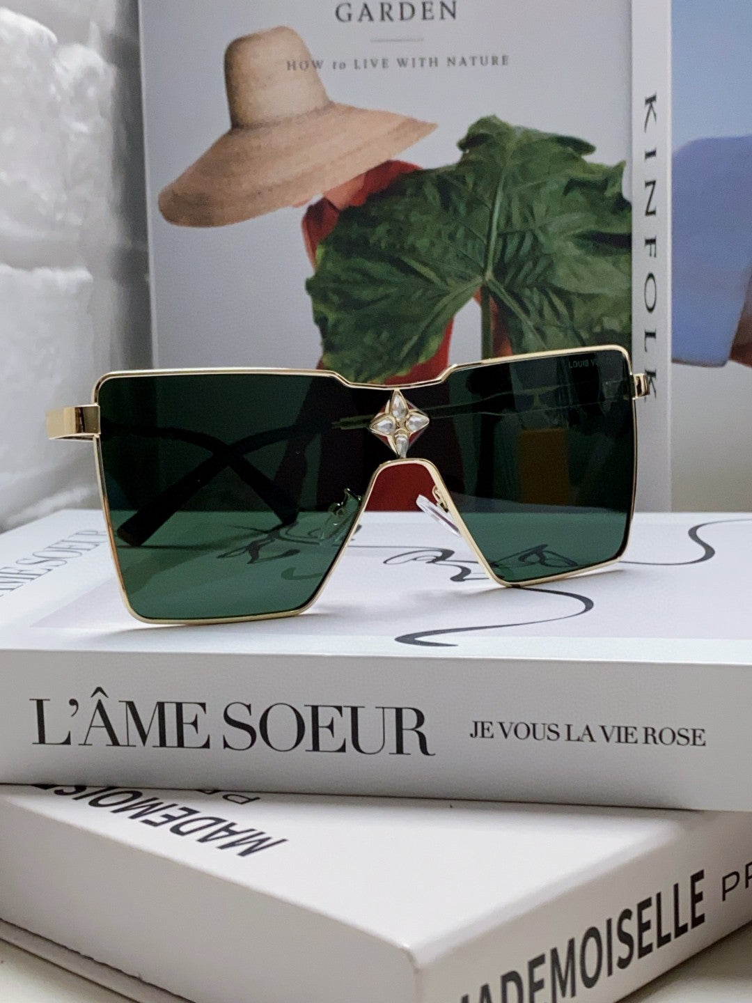 LOUIS VUITTON CYCLONE SUNGLASS 581373 IN GOLD METAL DARK GREEN LENSES
