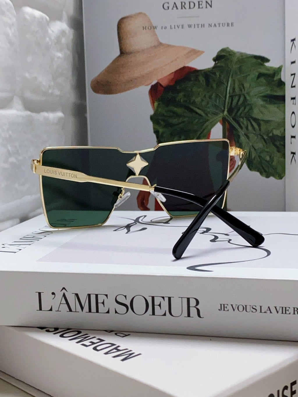 LOUIS VUITTON CYCLONE SUNGLASS 581373 IN GOLD METAL DARK GREEN LENSES