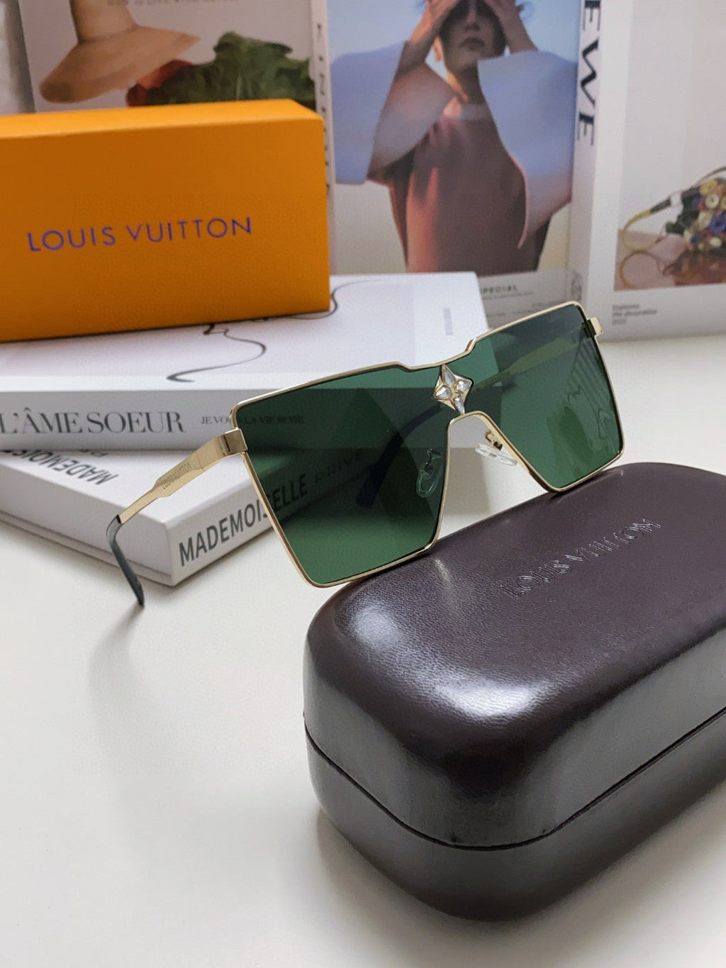 LOUIS VUITTON CYCLONE SUNGLASS 581373 IN GOLD METAL DARK GREEN LENSES