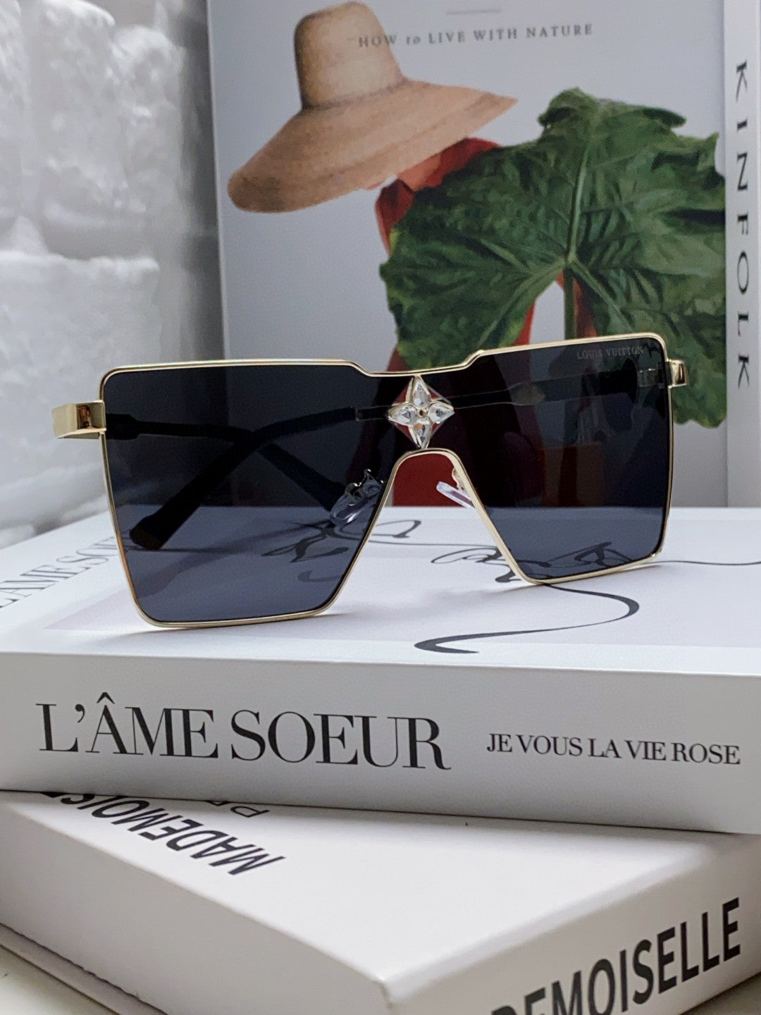 LOUIS VUITTON CYCLONE SUNGLASS Z1700U IN GOLD METAL BLACK LENSES