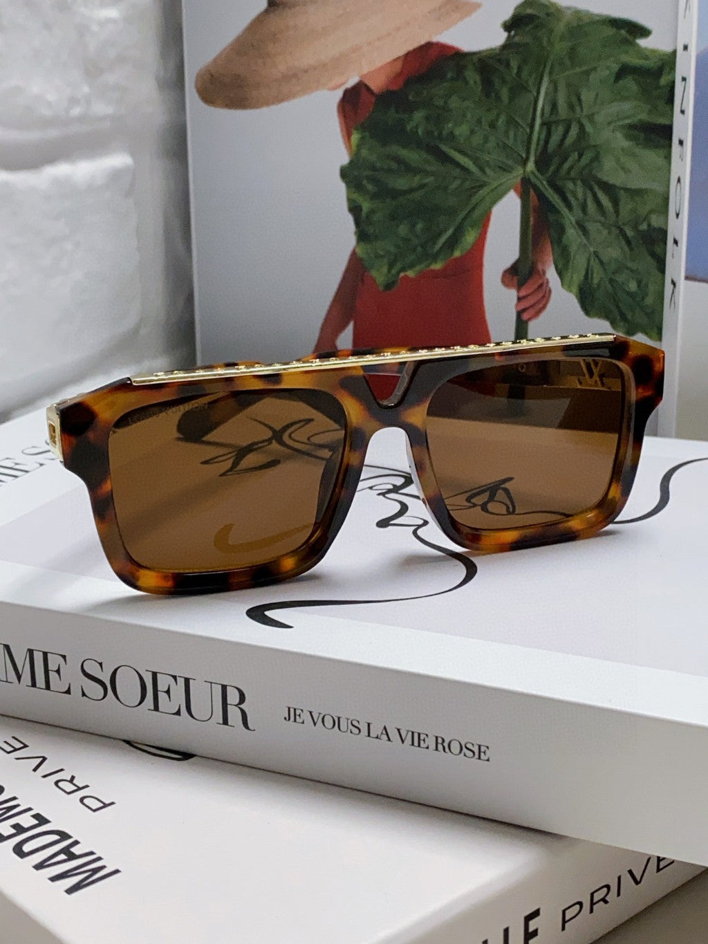 LOUIS VUITTON MASCOT PILOT SQUARE SUNGLASS 581376 IN HAVANA ACETATE GOLD METAL