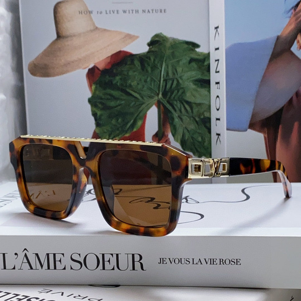 LOUIS VUITTON MASCOT PILOT SQUARE SUNGLASS 581376 IN HAVANA ACETATE GOLD METAL