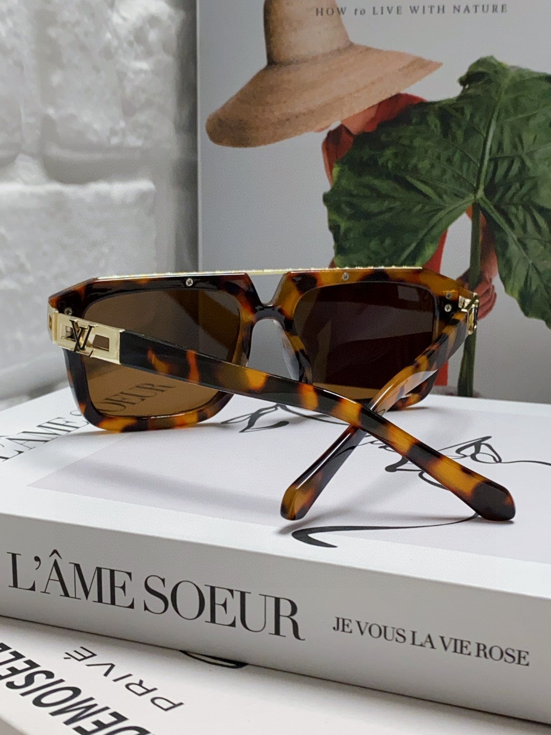 LOUIS VUITTON MASCOT PILOT SQUARE SUNGLASS 581376 IN HAVANA ACETATE GOLD METAL