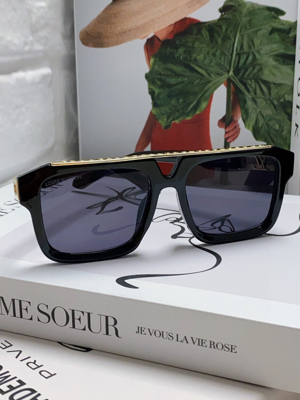 LOUIS VUITTON MASCOT PILOT SQUARE SUNGLASS 581378 IN BLACK ACETATE GOLD METAL