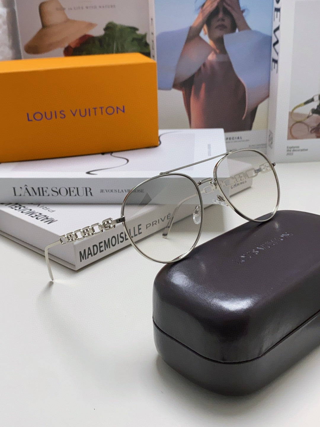 LOUIS VUITTON CHAIN PILOT SUNGLASS 581379 IN SILVER METAL LIGHT GREY SMOKE LENSES