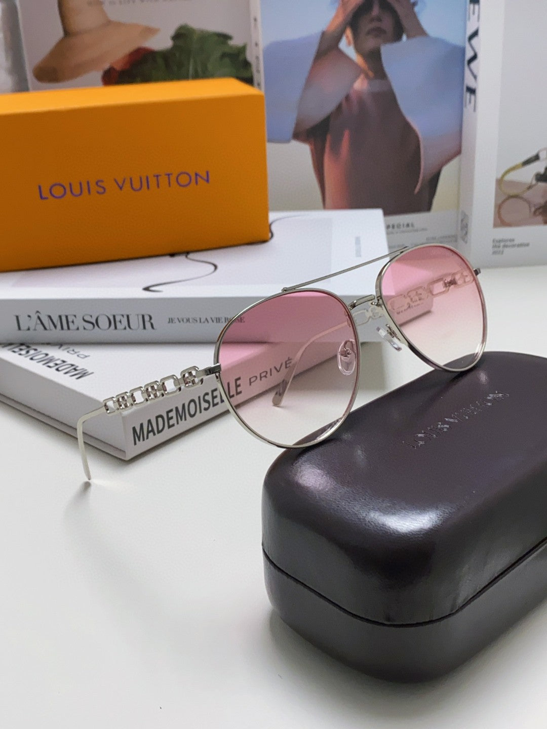 LOUIS VUITTON CHAIN PILOT SUNGLASS 581380 IN SILVER METAL PINK SMOKE LENSES