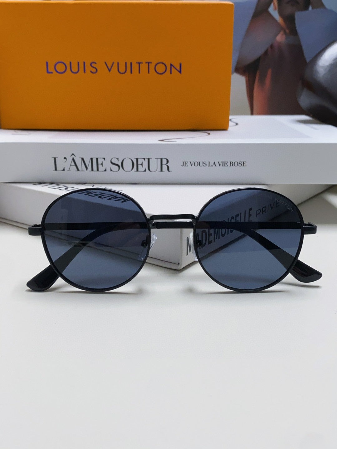 LOUIS VUITTON SIGNATURE ROUND SUNGLASS 581383 IN BLACK METAL