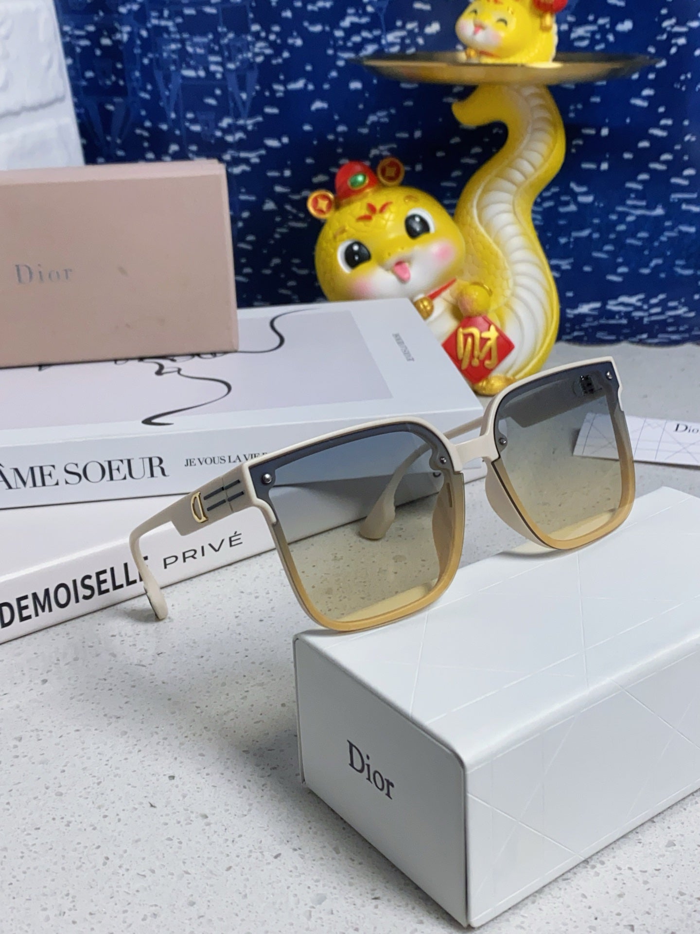 DIOR MONTAIGNE SUNGLASS 560858 IN IVORY ACETATE GREY YELLOW SMOKE LENSES