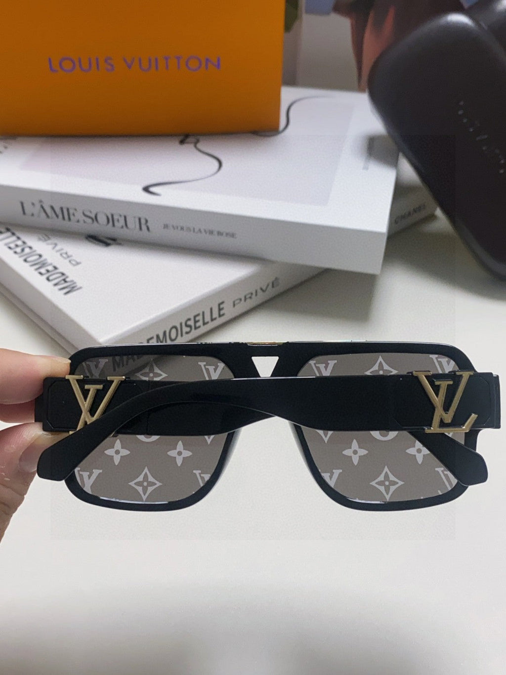 LOUIS VUITTON EVIDENCE SUNGLASSES 574717 IN BLACK ACETATE MONOGRAM ON LENS