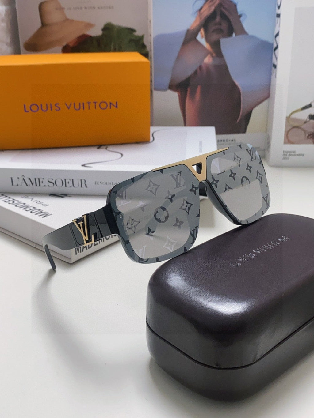LOUIS VUITTON EVIDENCE SUNGLASSES 574717 IN BLACK ACETATE MONOGRAM ON LENS