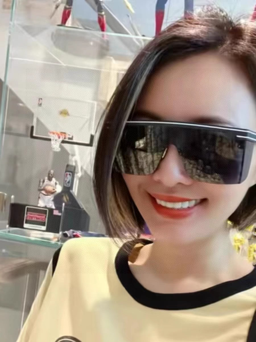 DIOR OBLIQUE SUNGLASS CLUB M1U IN BLACK ACETATE