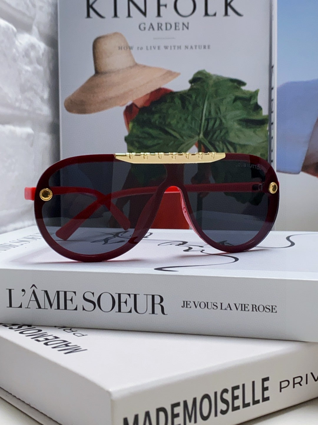 LOUIS VUITTON BLACKWOOD SUNGLASSES 567457 IN RED ACETATE GOLD METAL