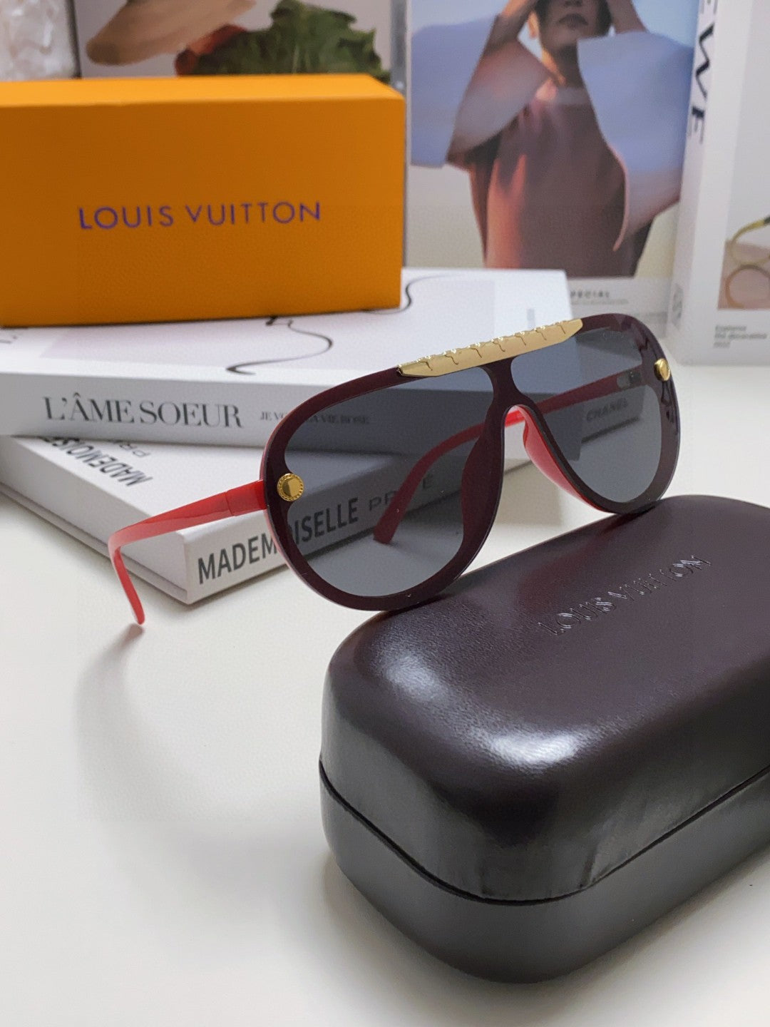 LOUIS VUITTON BLACKWOOD SUNGLASSES 567457 IN RED ACETATE GOLD METAL