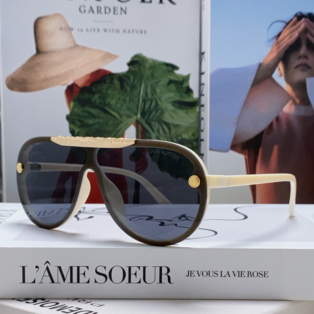 LOUIS VUITTON BLACKWOOD SUNGLASSES 567458 IN IVORY ACETATE GOLD METAL