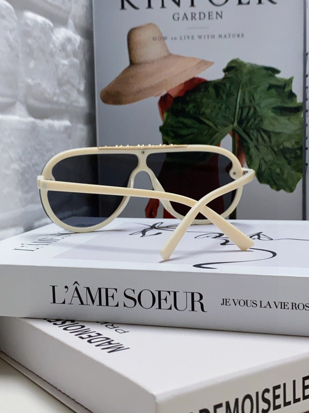 LOUIS VUITTON BLACKWOOD SUNGLASSES 567458 IN IVORY ACETATE GOLD METAL