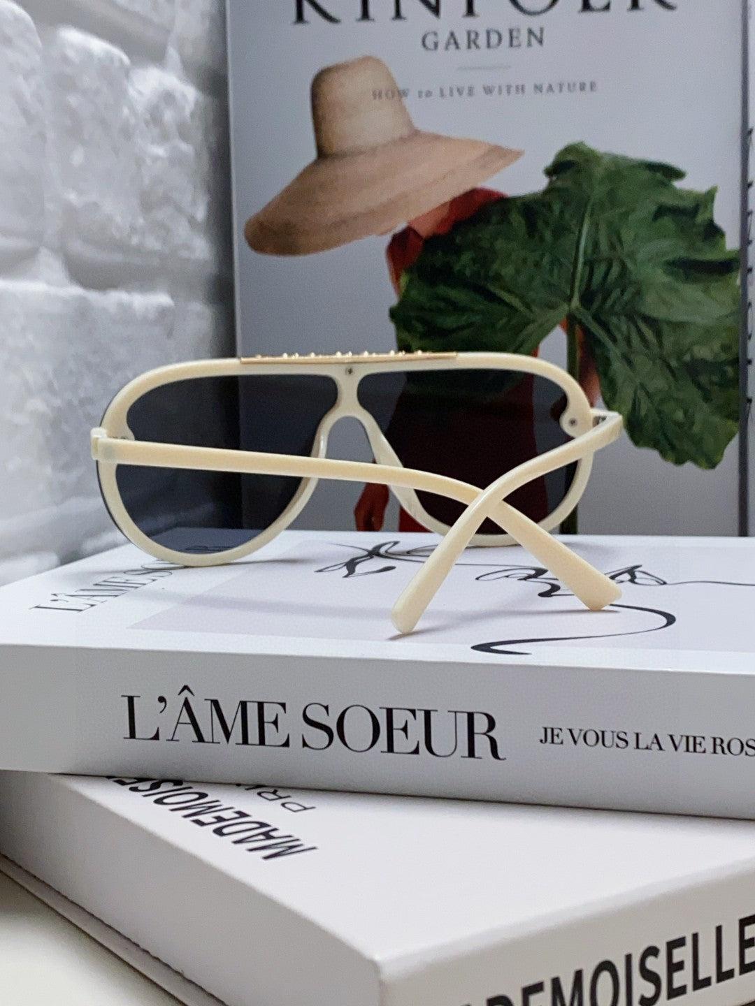 LOUIS VUITTON BLACKWOOD SUNGLASSES 567458 IN IVORY ACETATE GOLD METAL