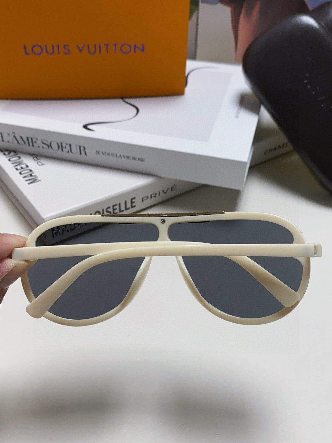LOUIS VUITTON BLACKWOOD SUNGLASSES 567458 IN IVORY ACETATE GOLD METAL