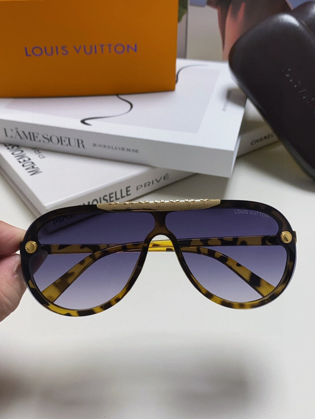 LOUIS VUITTON BLACKWOOD SUNGLASSES 567459 IN YELLOW HAVANA ACETATE GOLD METAL