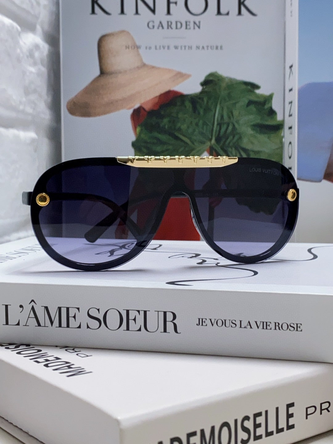 LOUIS VUITTON BLACKWOOD SUNGLASSES 567461 IN BLACK ACETATE GOLD METAL