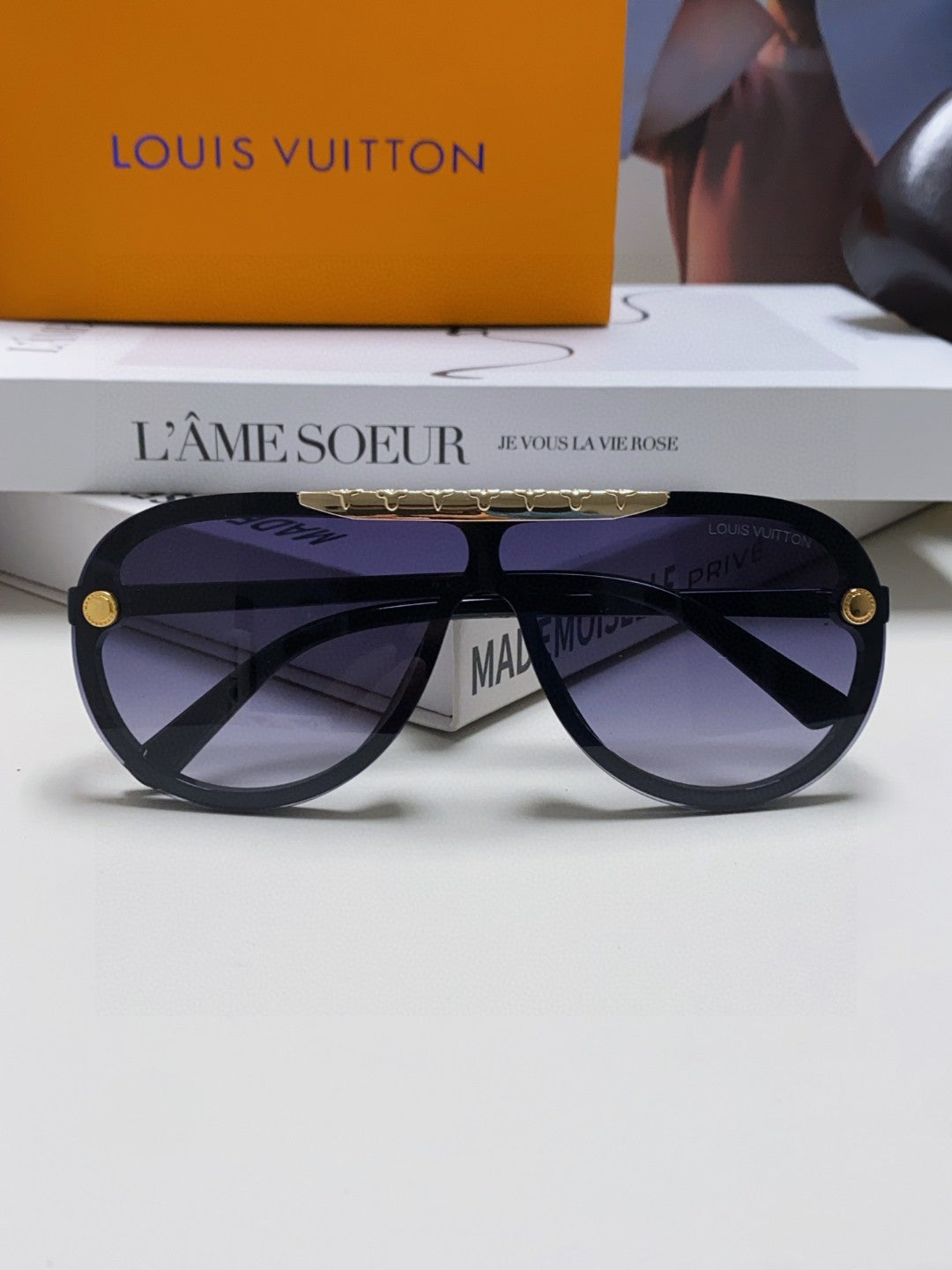 LOUIS VUITTON BLACKWOOD SUNGLASSES 567461 IN BLACK ACETATE GOLD METAL