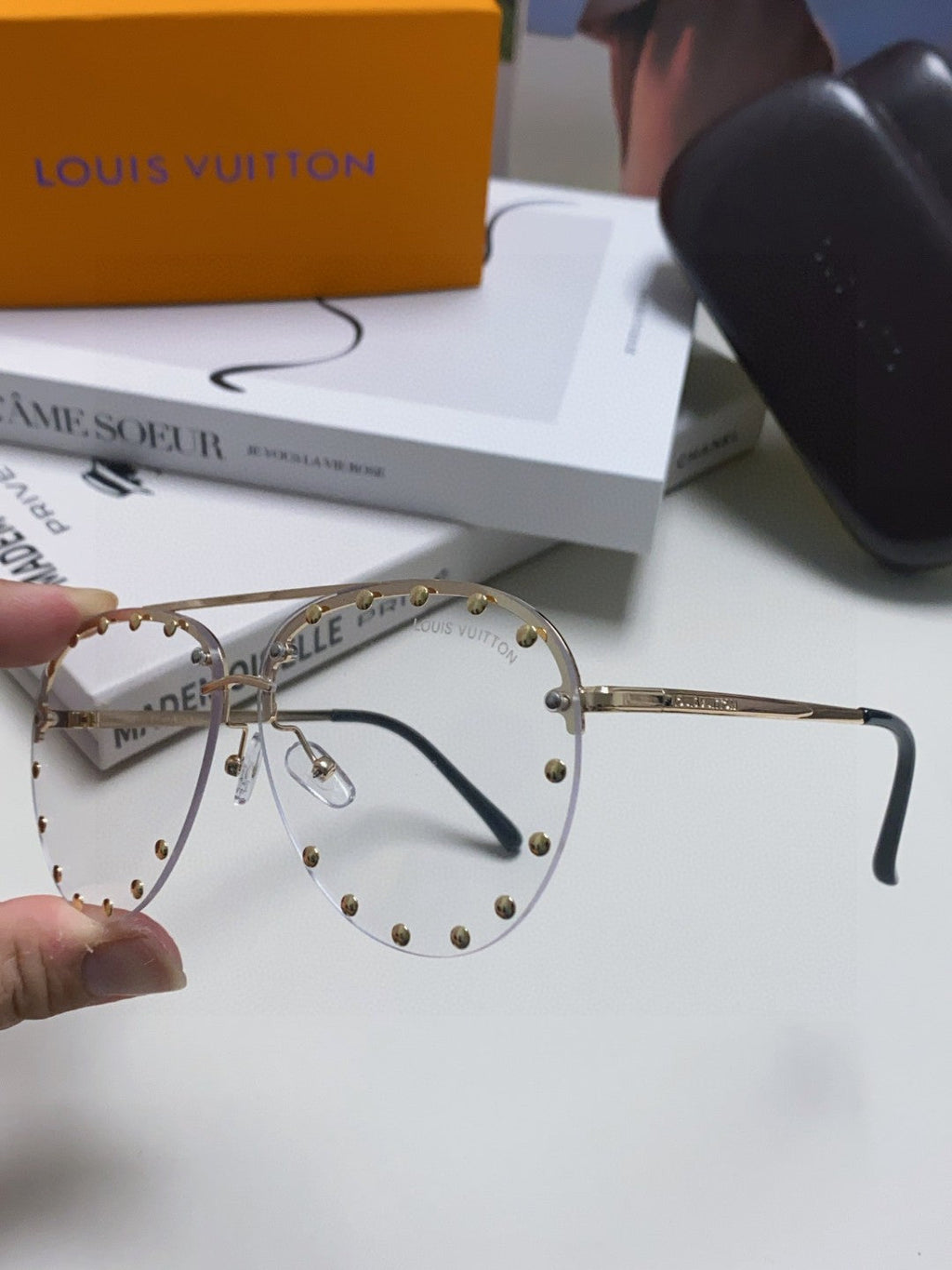 LOUIS VUITTON PARTY PILOT SUNGLASSES 567463 IN GOLD METAL CLEAR LENSES